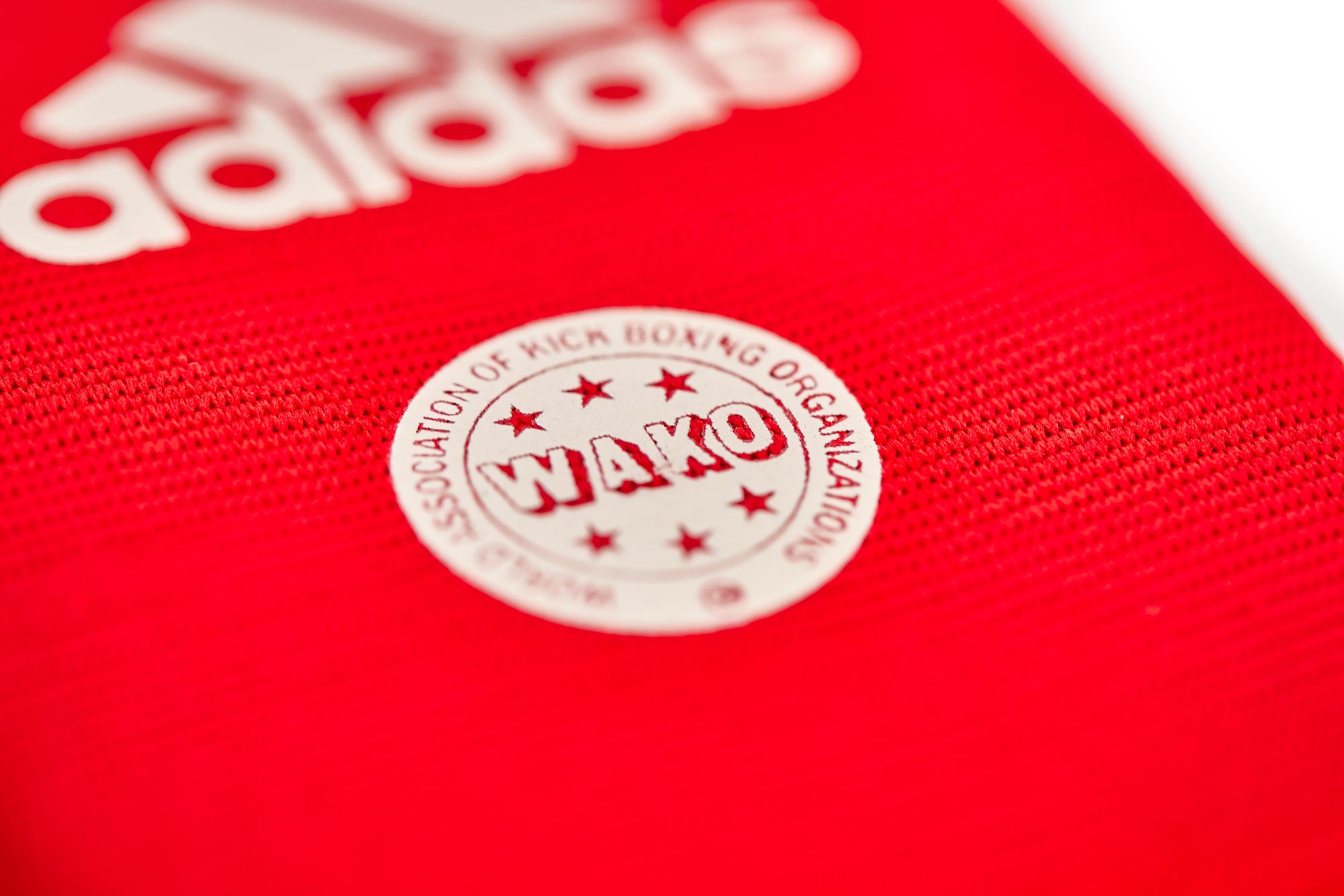 adiWAKOEB01-red_blue-D1152