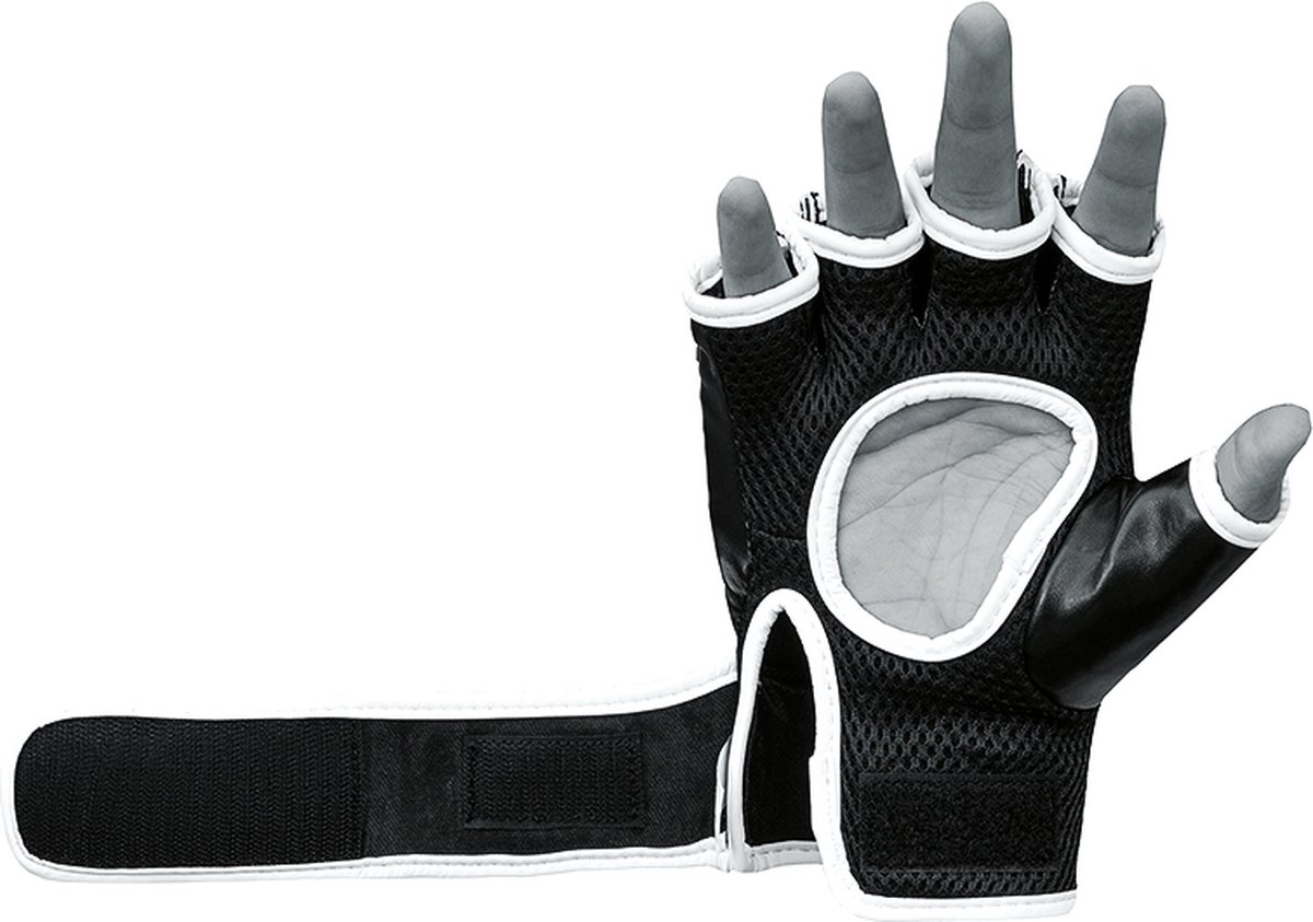 ADICSG250_black_white_9