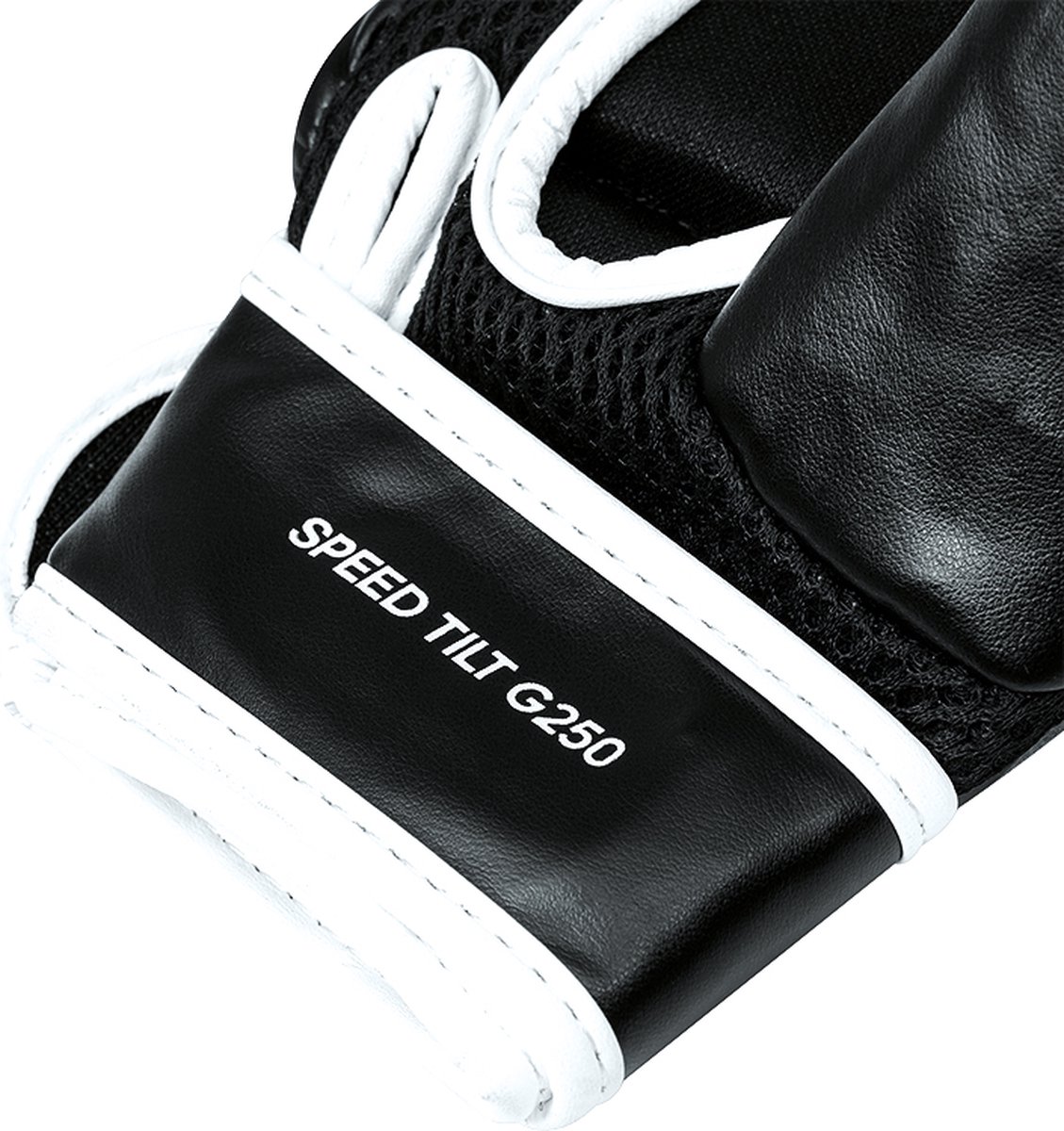 ADICSG250_black_white_7