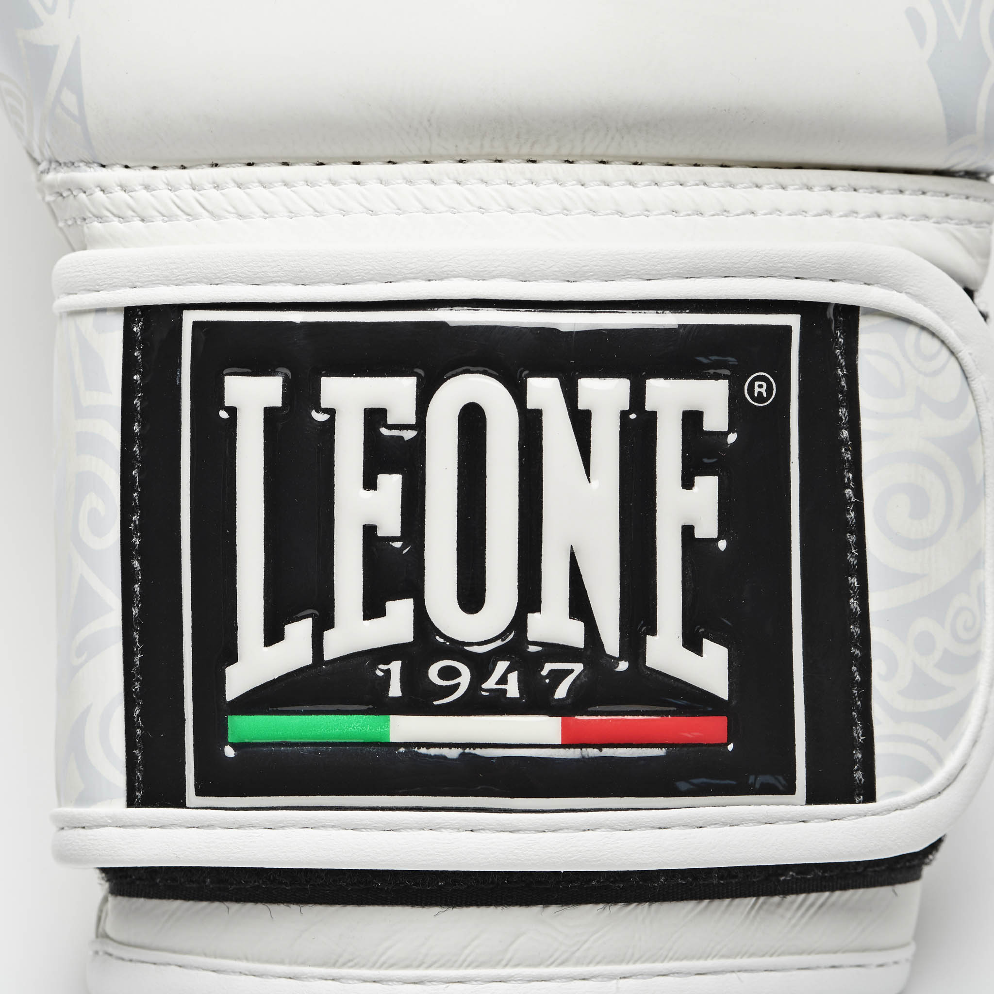 GN070_04_12-Leone-Boxhandschuhe-Maori