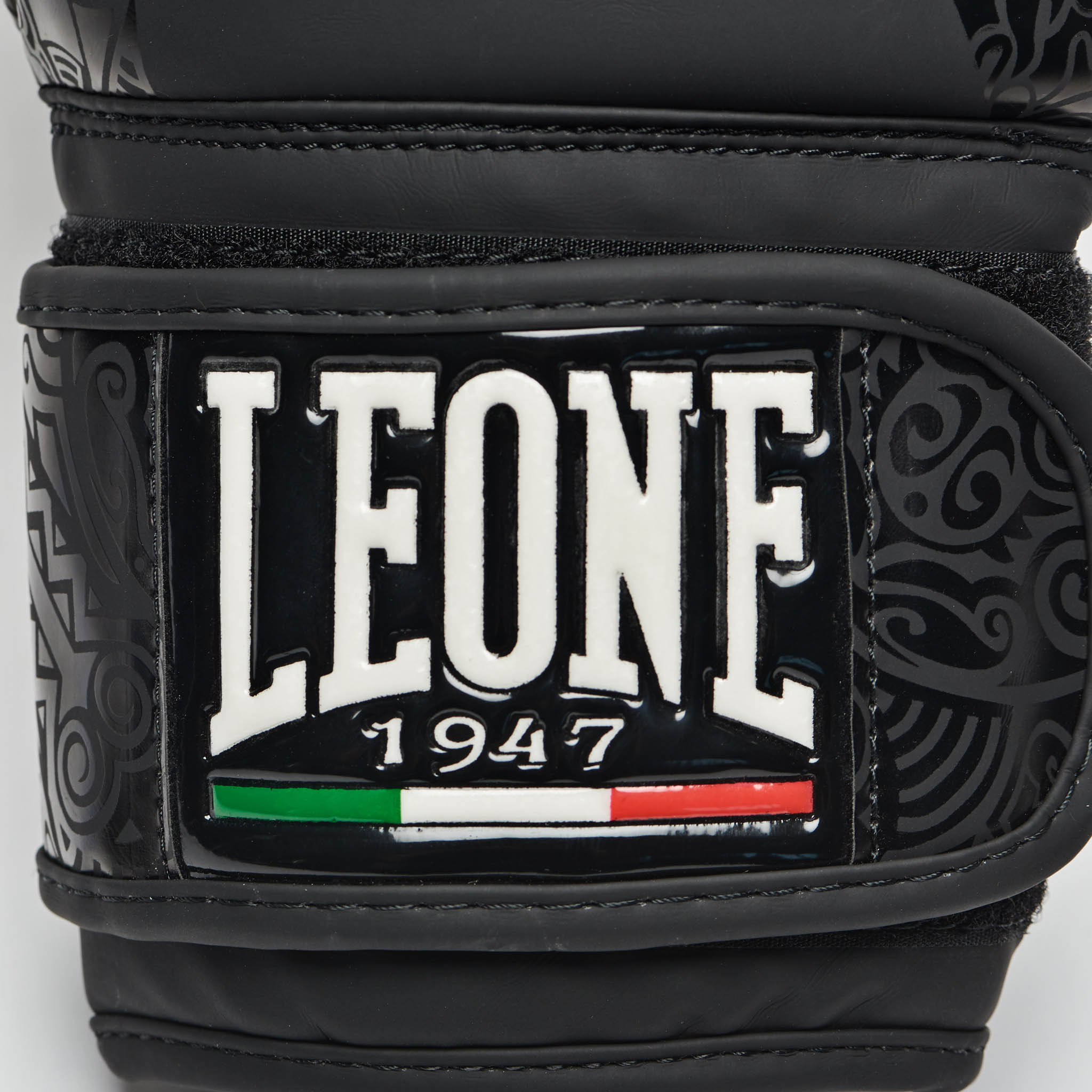 GN070_01_12-Leone-Boxhandschuhe-Maori