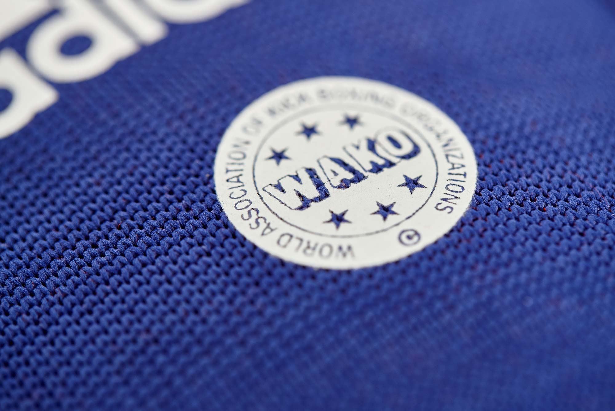 adiWAKOEB01-red_blue-D1150